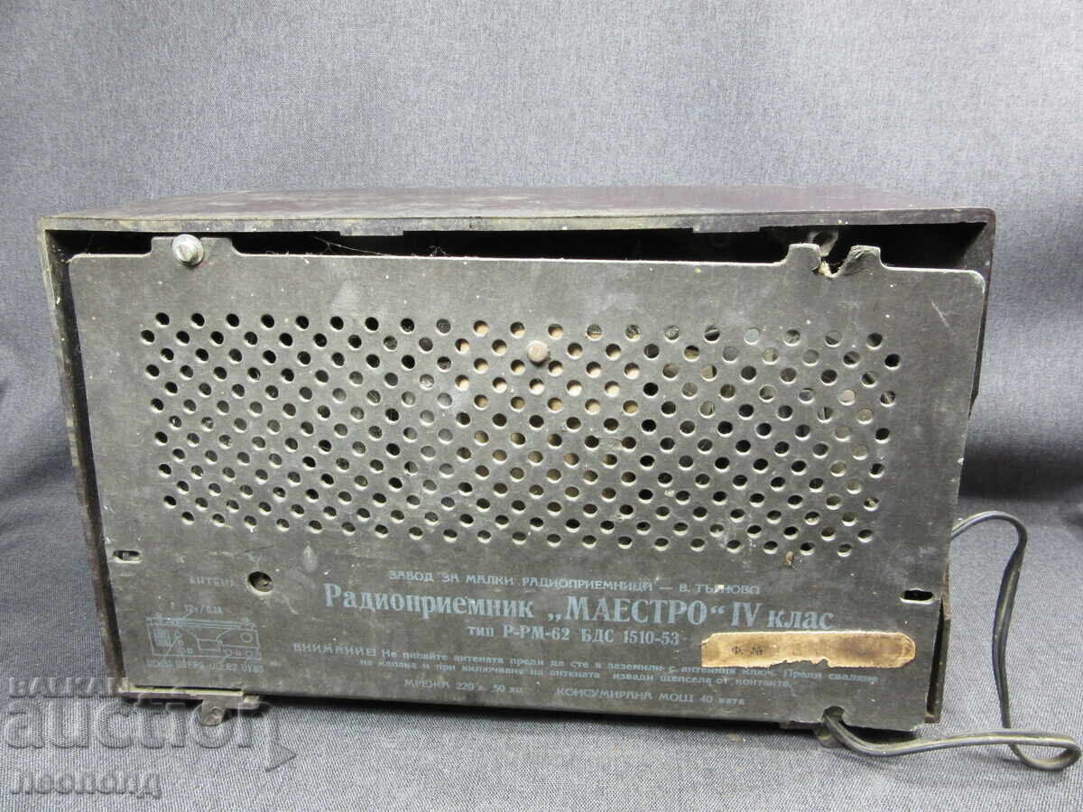 Livrarea RADIO CU LAMPI MAESTRO RETRO SOC NRB STAR BZC