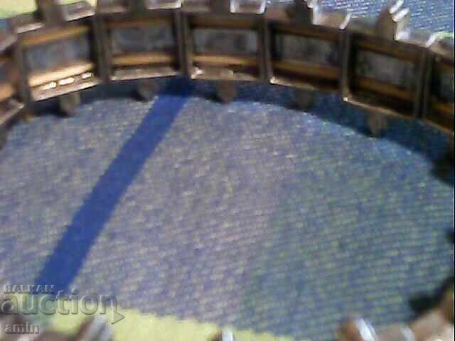 Аукцион 2бр ласти4ни метални гривни релегиозни