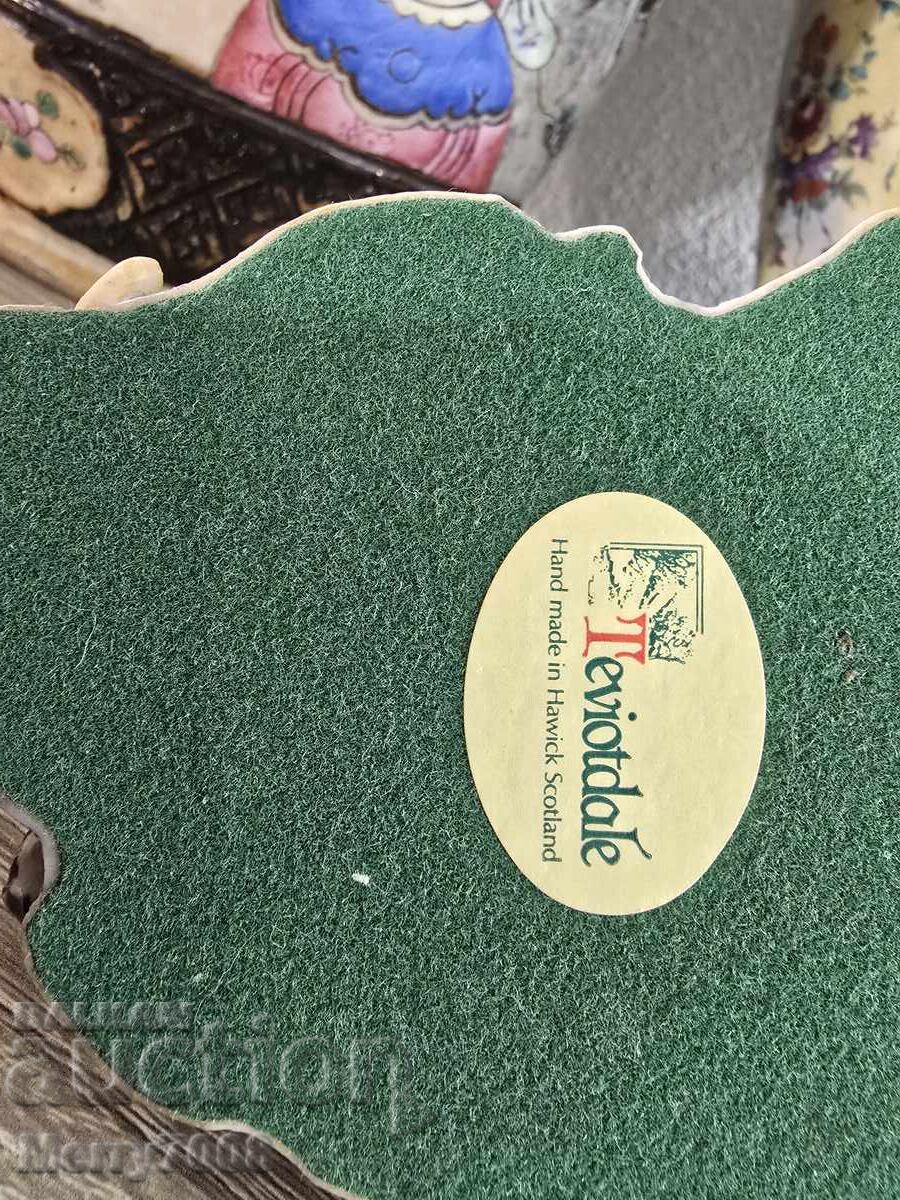 Collectible Teviotdale figurine, handcrafted in Hawick - 6