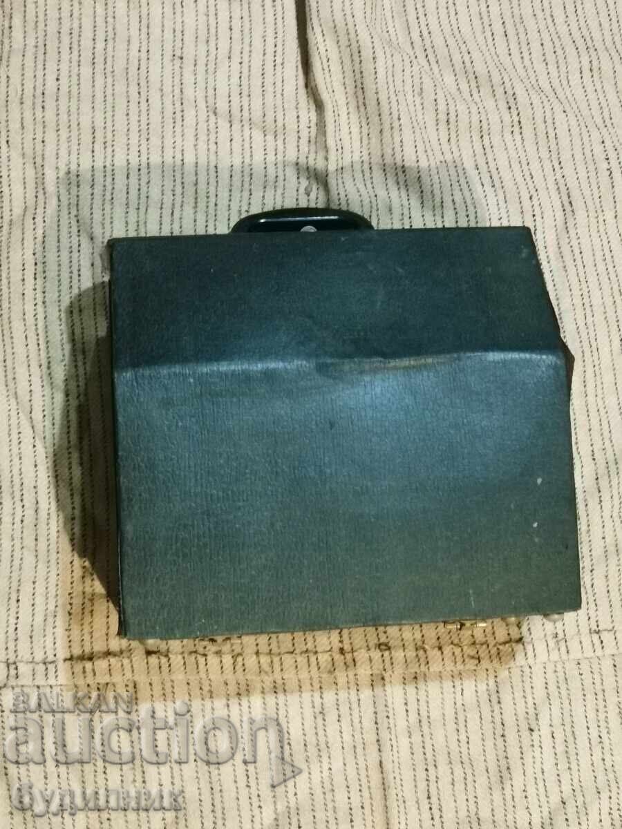 Accordion case. Dimensions in the photos. Sale. BZC. Pu