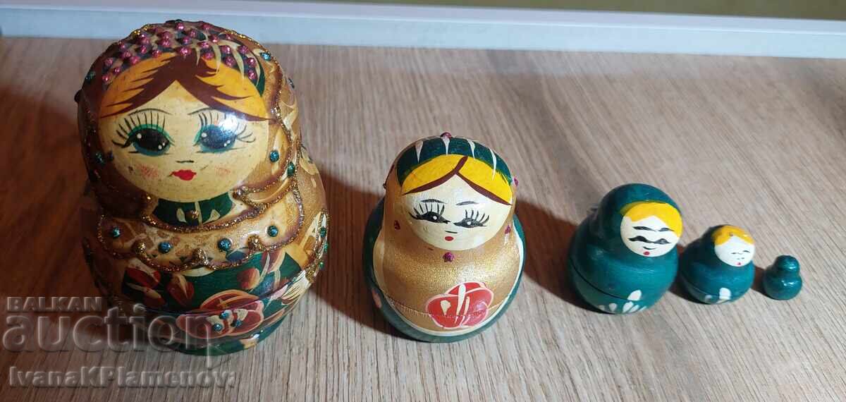 Set de matrioșka 5 bucăți pentru cunoscători cu preț € 14.00 | 27.38 BGN