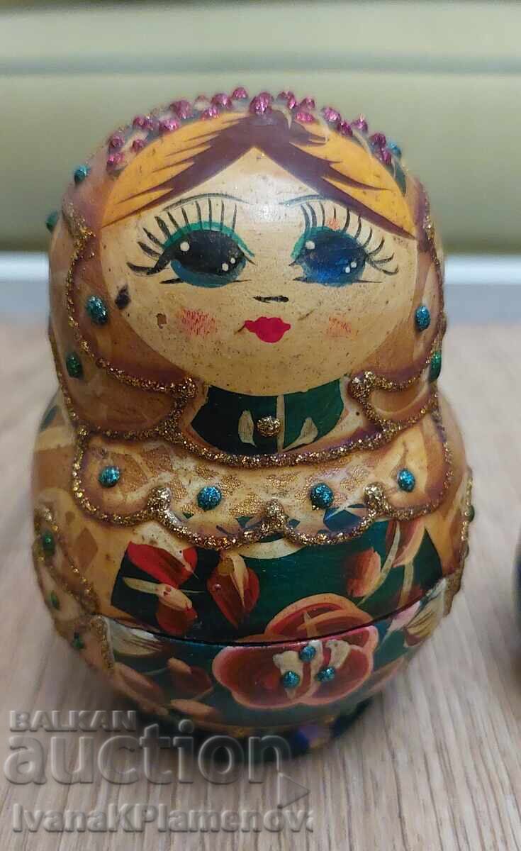 Licitație Set de matrioșka 5 bucăți pentru cunoscători