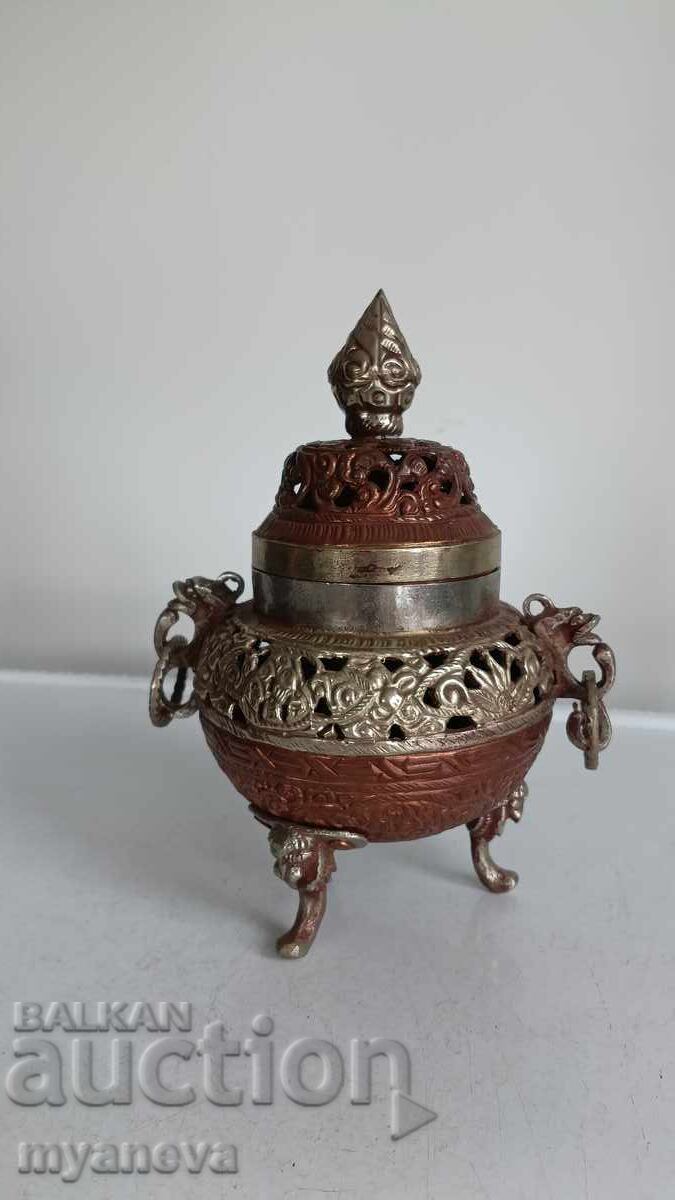 Тибетска , антична кадилница (съд за тамян) с цена € 40.00 | 78.23 лв.