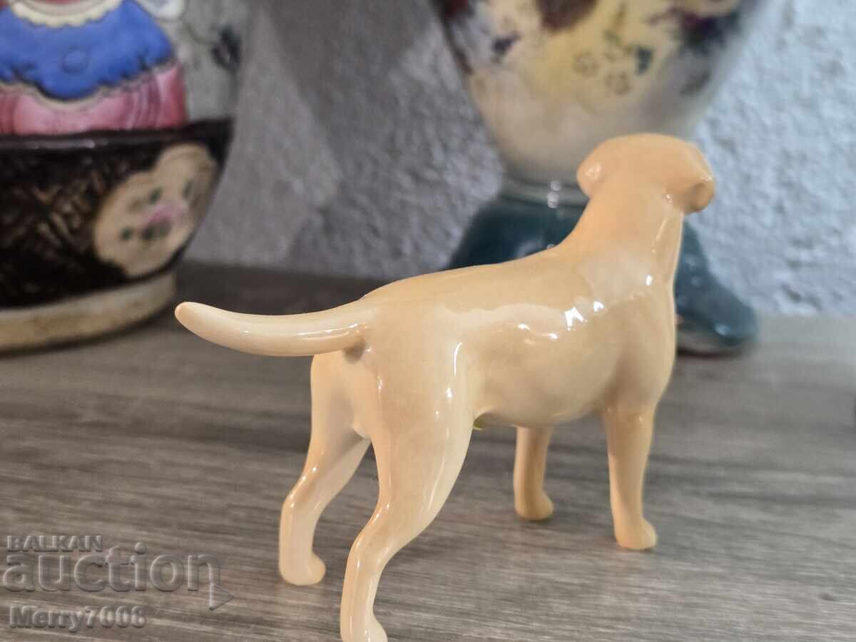 Licitație Figurină de colecție din porțelan reprezentând un labrador - Beswick ! Licitație Figurină de colecție din porțelan reprezentând un labrador - Beswick !