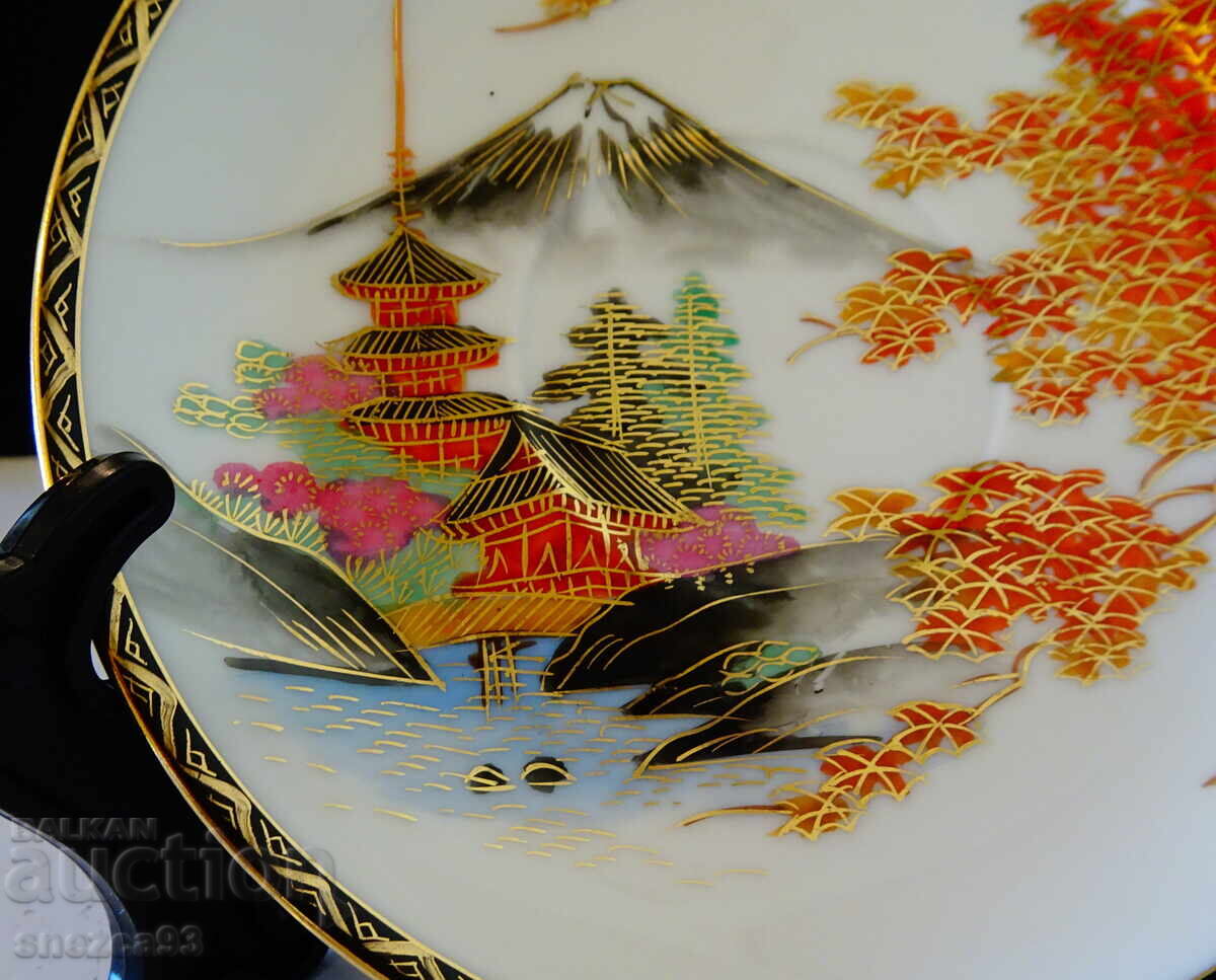 Satsuma Kazan Japanese bone china plate, gold with price € 9.49 | 18.56 BGN