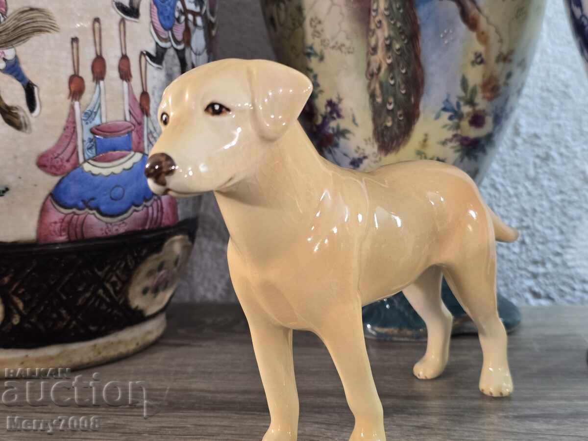 Exquisite porcelain Labrador figurine!
