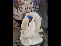 Sculptură de colecție rafinată cu trei delfini împletiți!