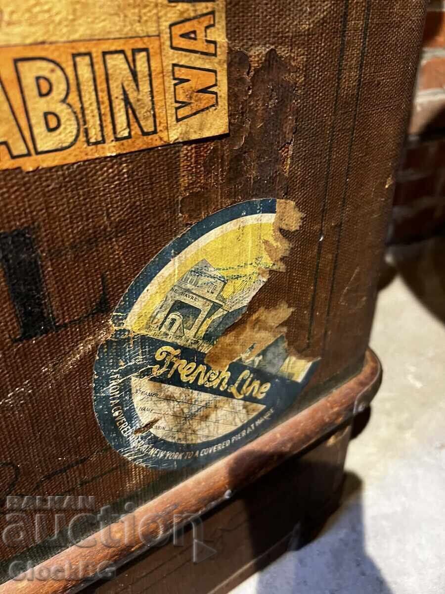 Auction Ship suitcase Auction Ship suitcase
