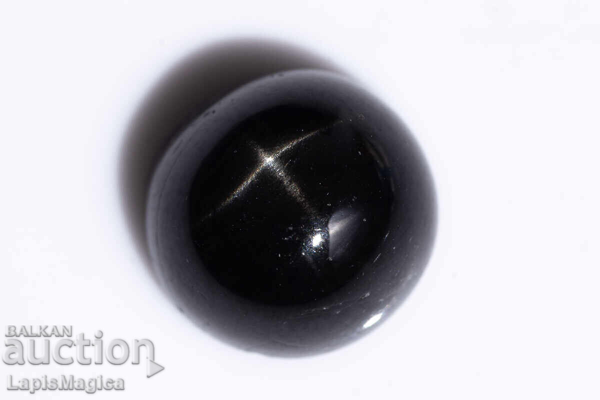 Diopsid stelar negru 4.08ct 8.9mm caboșon rotund