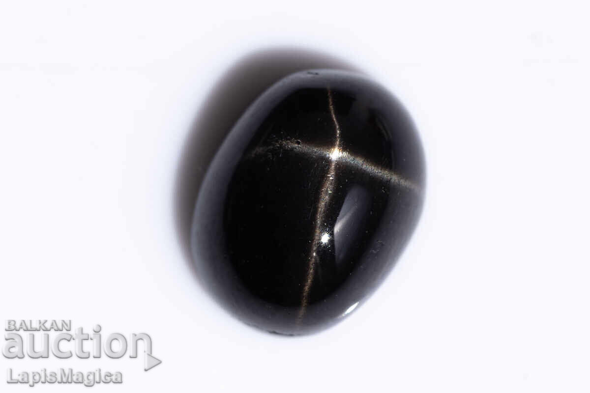 Diopsid stelar negru 2.90ct 9x7mm caboșon oval Diopsid stelar negru 2.90ct 9x7mm caboșon oval