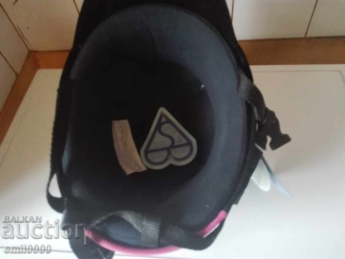 Livrarea Cască de echitație