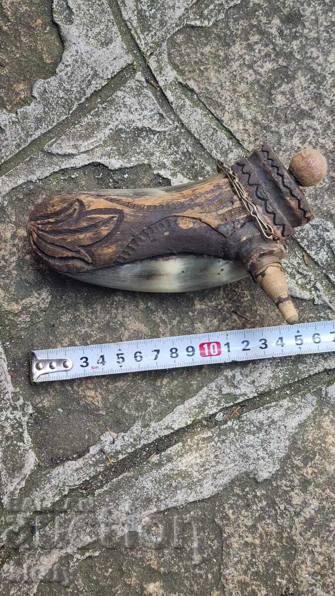 Μια πυριτιδαποθήκη