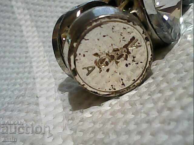 brățară veche cu cristale cu preț € 10.00 | 19.56 BGN brățară veche cu cristale cu preț € 10.00 | 19.56 BGN