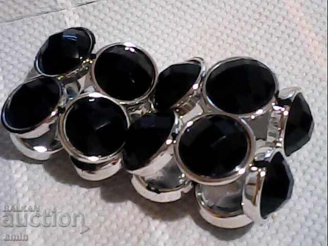 bracelet with price € 2.00 | 3.91 BGN