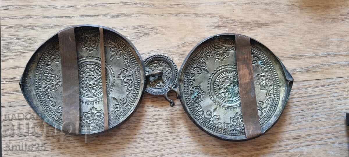 Licitație Paftale autentice numărul 3