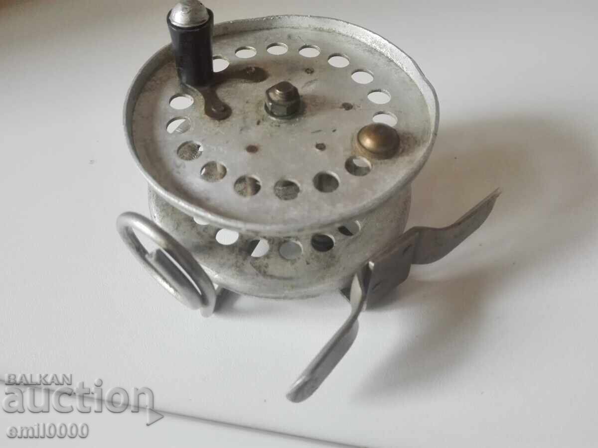 Licitație Veche mulinetă de pescuit