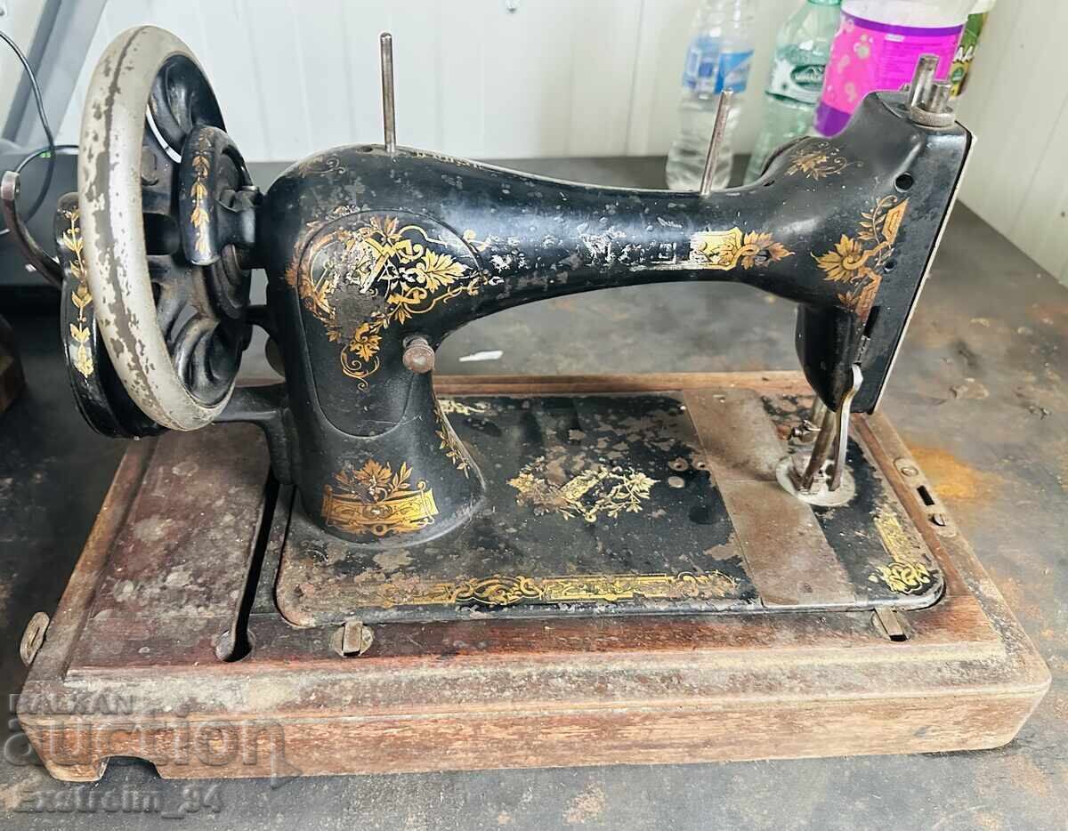 Delivery of Antique Singer sewing machine model 28K