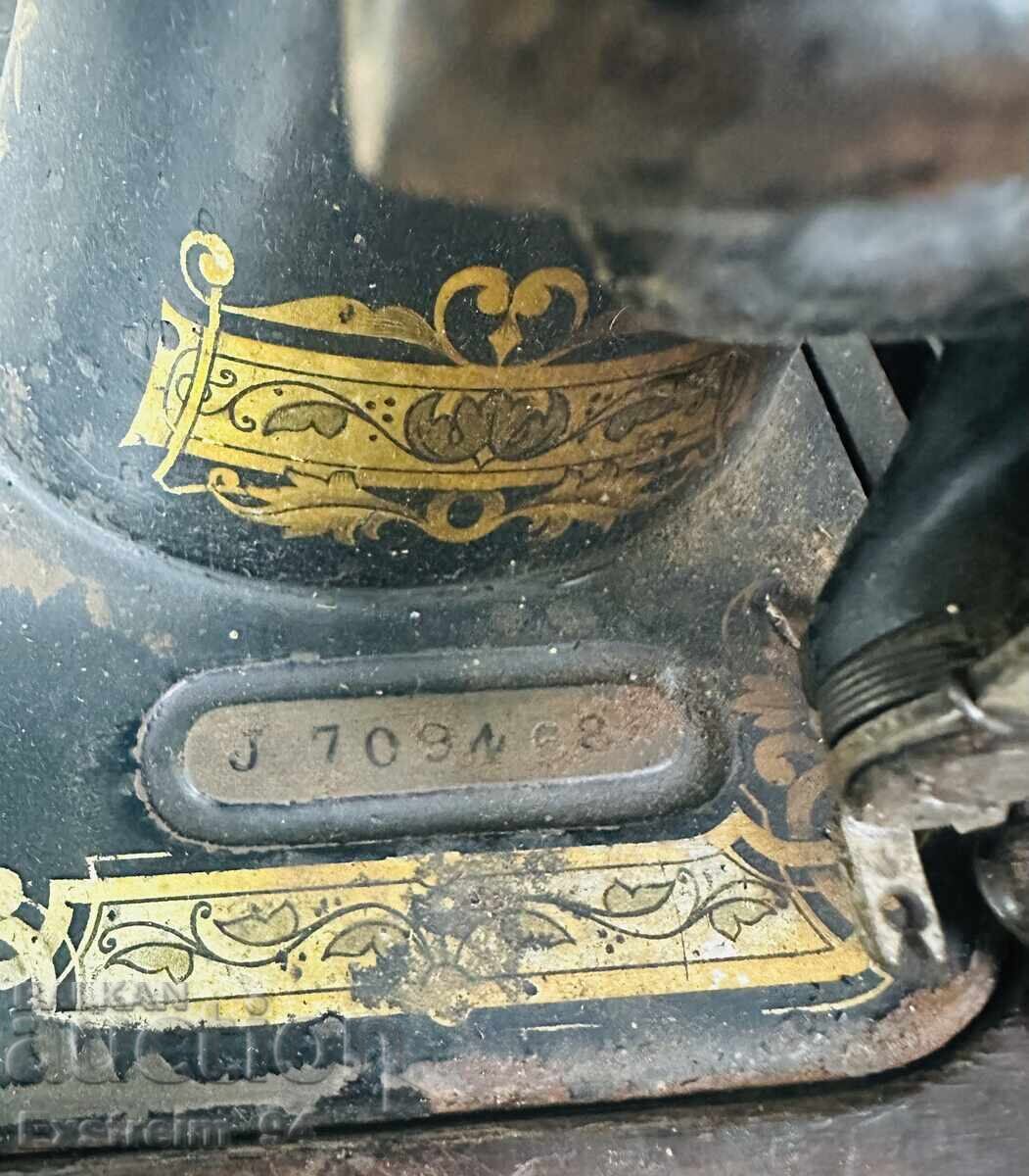Антична шевна машина Singer модел 28K - 7
