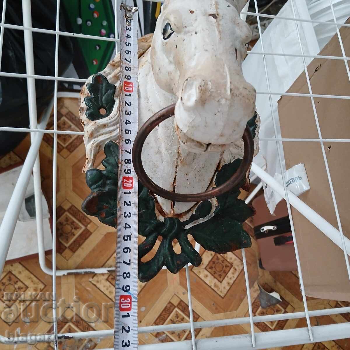 Delivery of Horse head - cast iron, door knocker