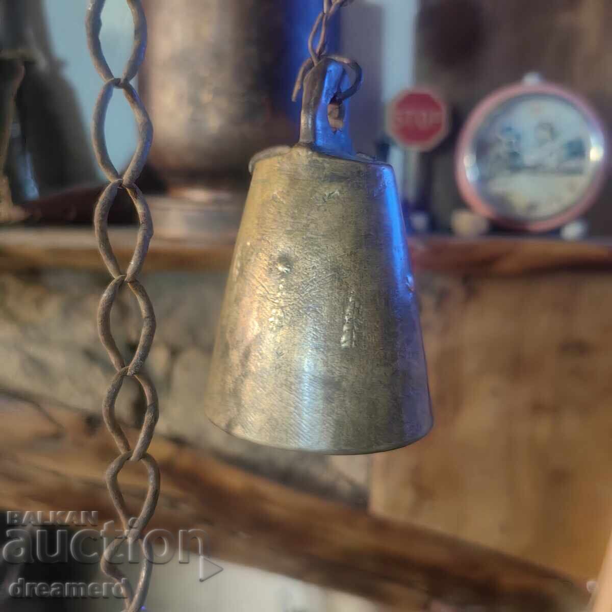 Licitație Vase vechi de bronz