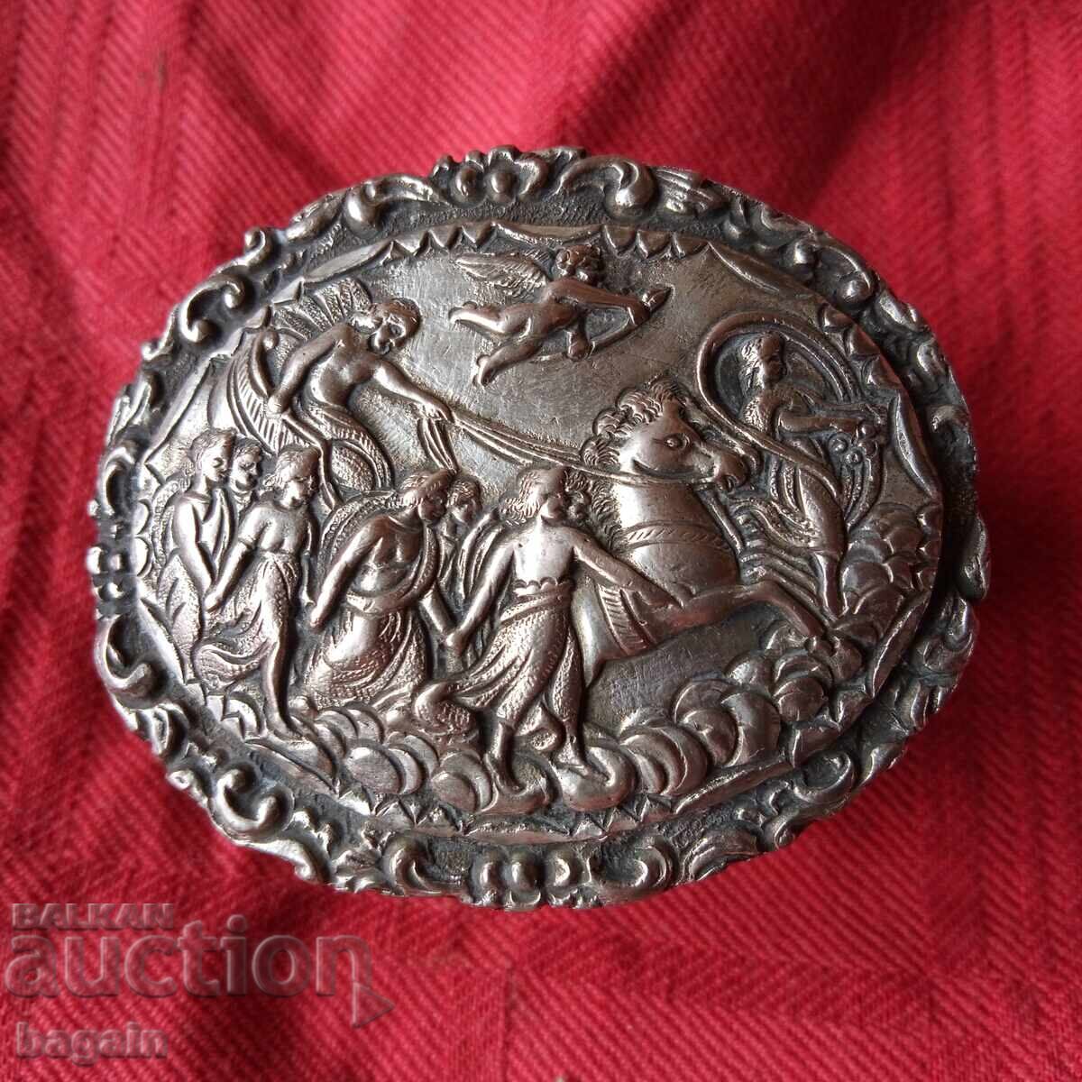 Кутия за енфие, сачан.