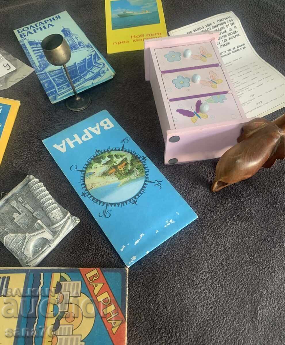 Livrarea Lot mare de diverse (carduri, bijuterii și obiecte retro) de la 1 cent