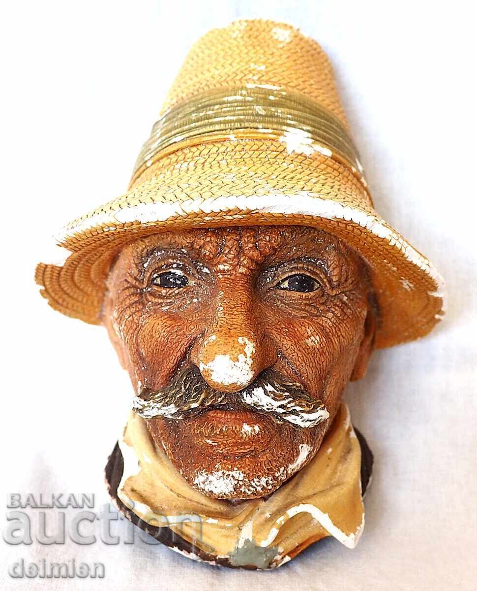 Licitație FIGURINĂ PORȚELAN VINTAGE BOSSONS ENGLAND, PICTATĂ MANUAL