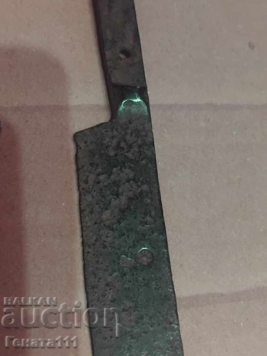 Livrarea Cuțit forjat vechi