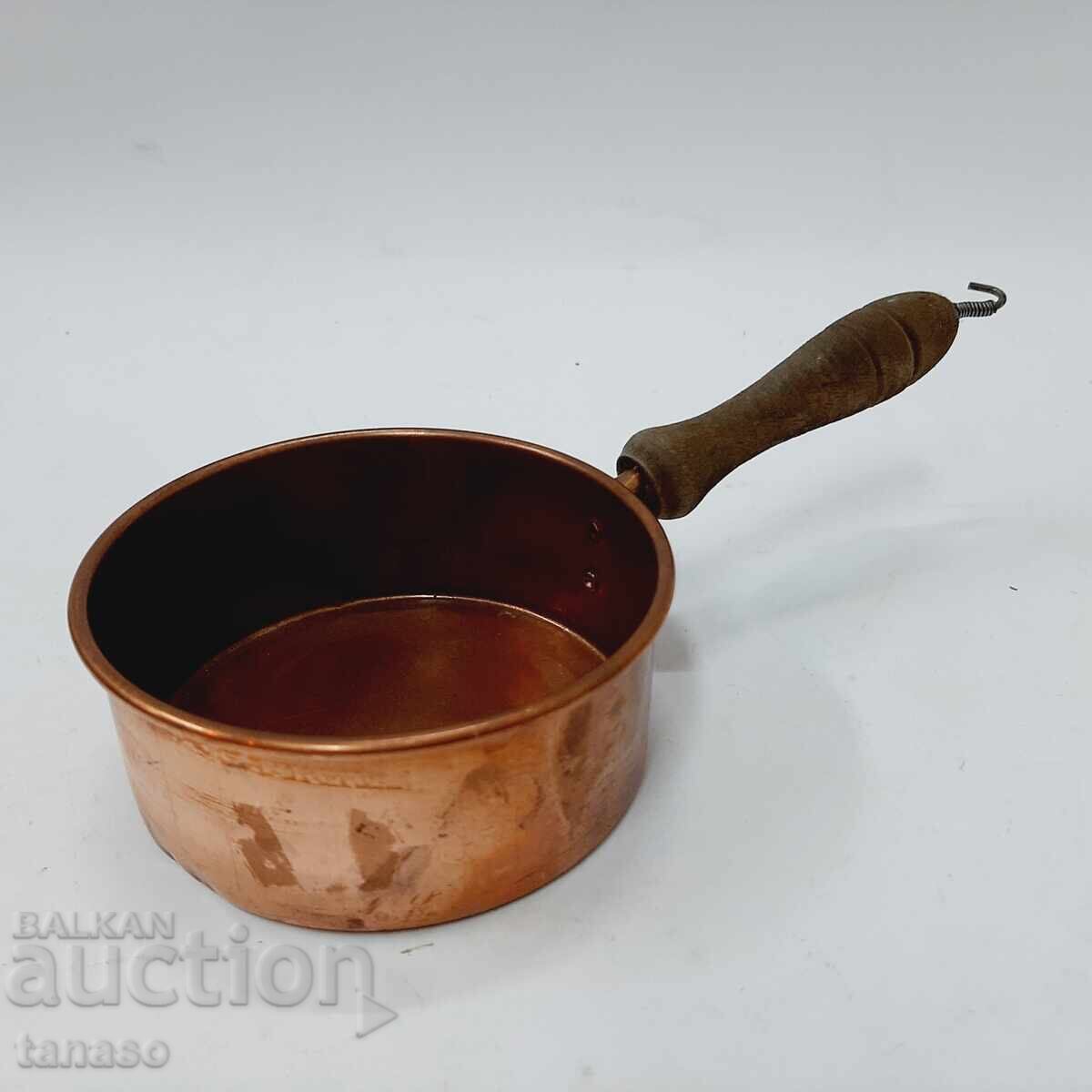 Caserolă mică din cupru cu mâner din lemn (13.3)