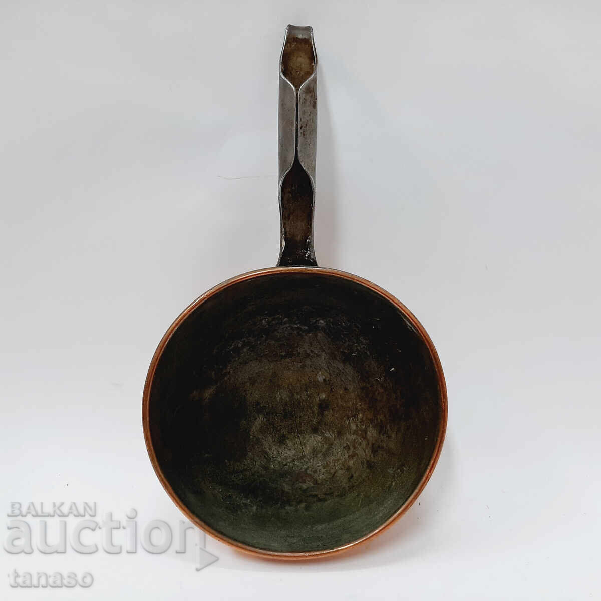 Χάλκινη κουτάλα ή βαθύ τηγάνι (13.3) με τιμή € 35.00 | 68.45 BGN Χάλκινη κουτάλα ή βαθύ τηγάνι (13.3) με τιμή € 35.00 | 68.45 BGN