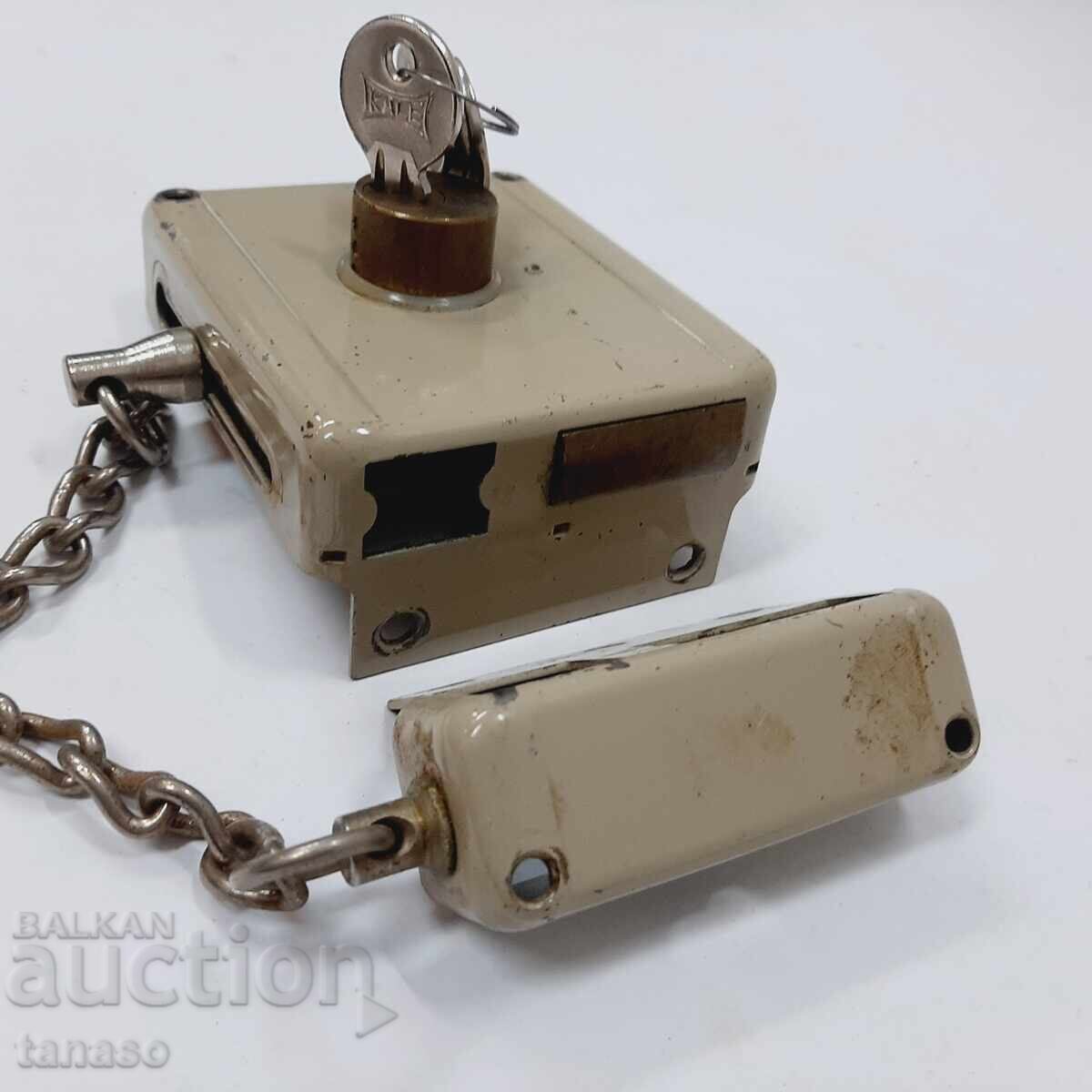 Παλαιός ιταλικός σύρτης επιφανείας (κλειδαριά τύπου «βάτραχος») (10.3) με τιμή € 30.00 | 58.67 BGN