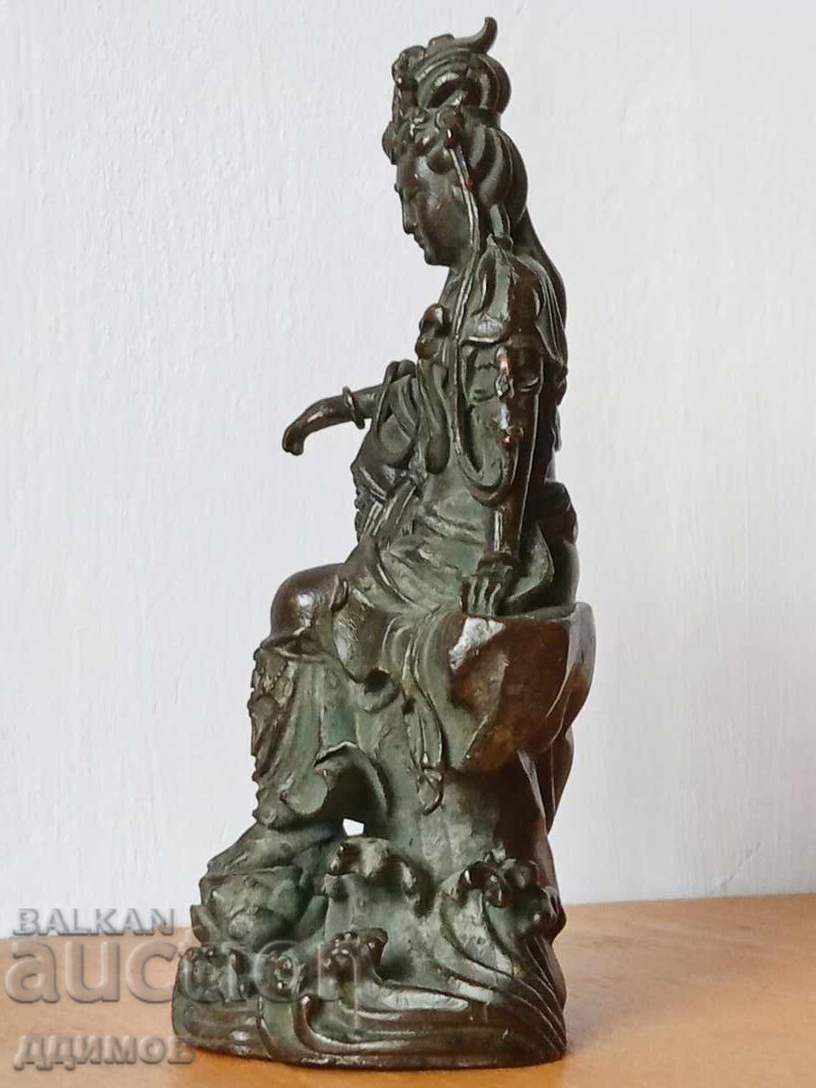 Young Buddha figurine - 5