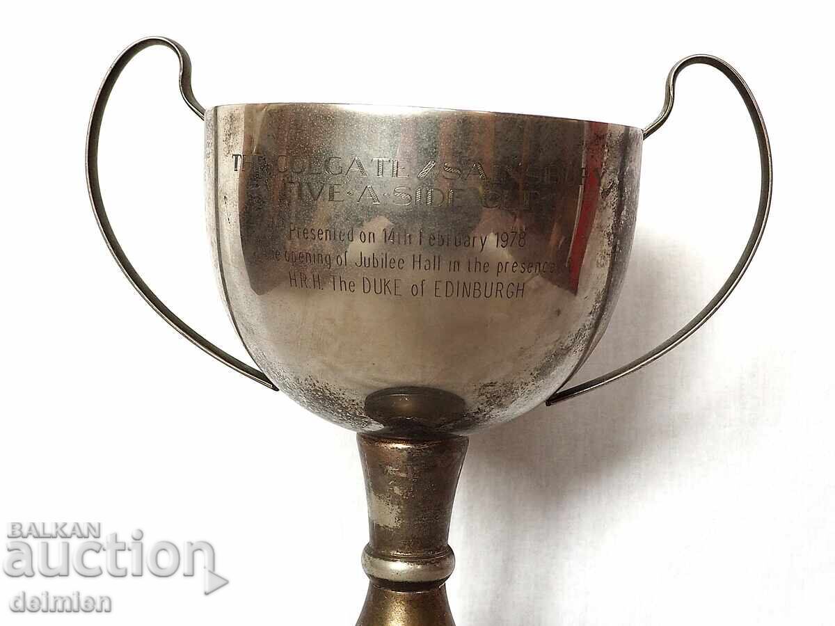 VECHE CUPĂ DUCA AL EDINBURGULUI 1978, CUPĂ DE PREMIERE PLACATĂ CU ARGINT cu preț € 25.00 | 48.90 BGN