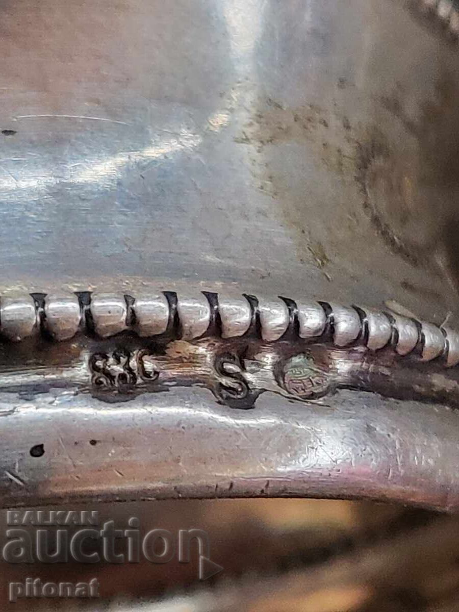 Livrarea Inel antic din argint pentru șervețele