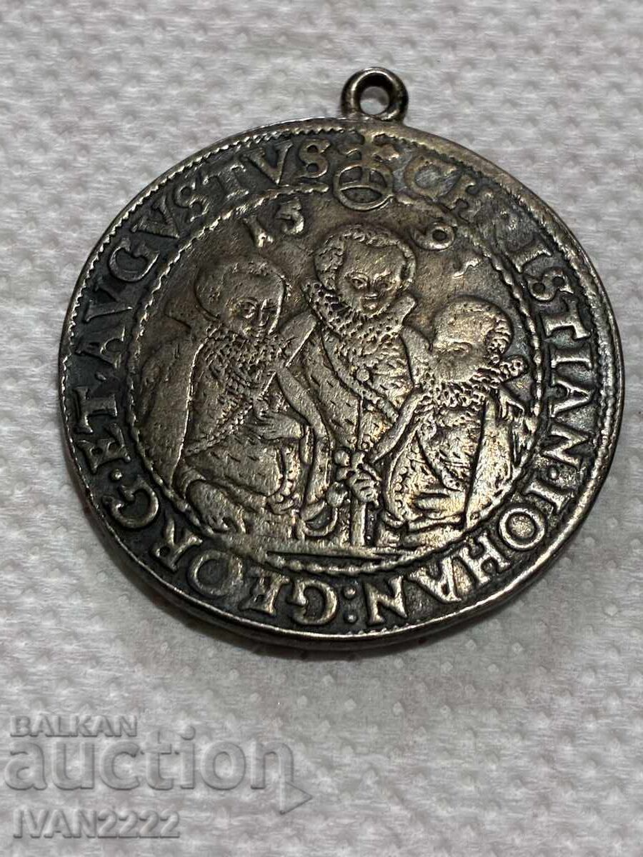 Licitație Vând monedă veche din argint