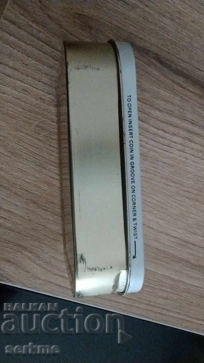 Доставка на Кутия