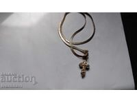 Сребърен кръст с елегантен плосък синджир налични маркировки