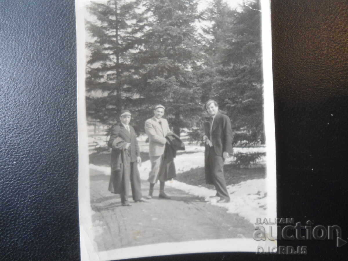 Fotografie veche, aprilie 1932, Sofia, Grădina Borisova Fotografie veche, aprilie 1932, Sofia, Grădina Borisova