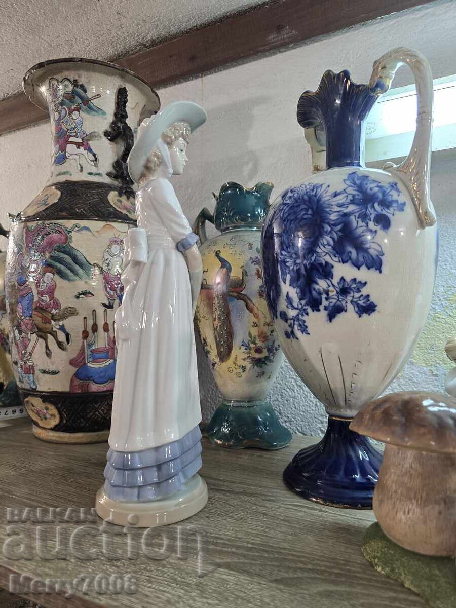 Παράδοση Συλλεκτική πορσελάνινη κούκλα, έργο της μάρκας NAO!