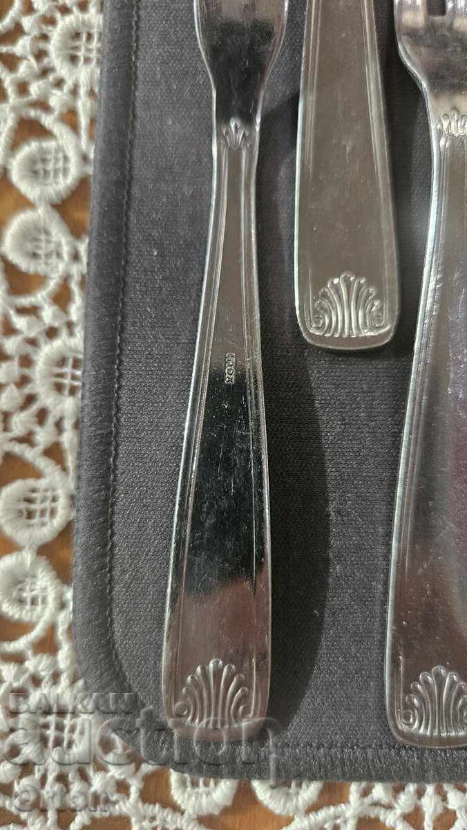 Livrarea Furculițe pentru desert