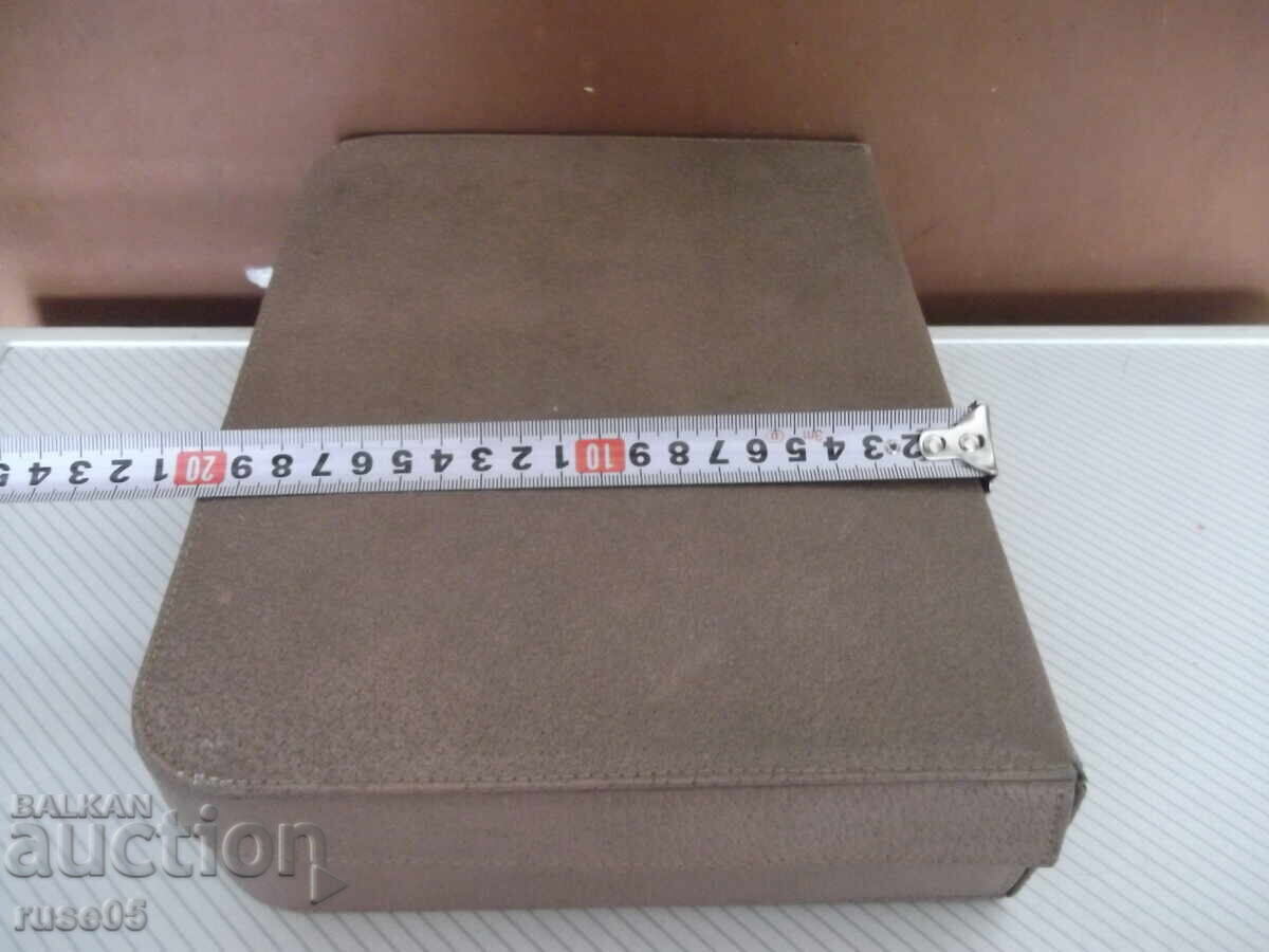 Portfard vechi pentru articole de toaletă - 5