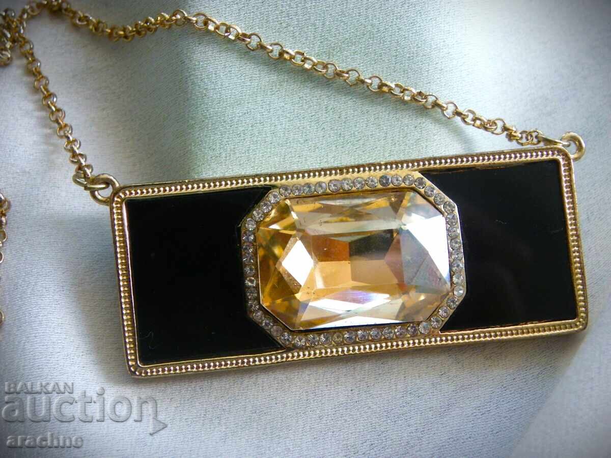 Πολυτελές επιχρυσωμένο κολιέ με τιμή € 39.00 | 76.28 BGN