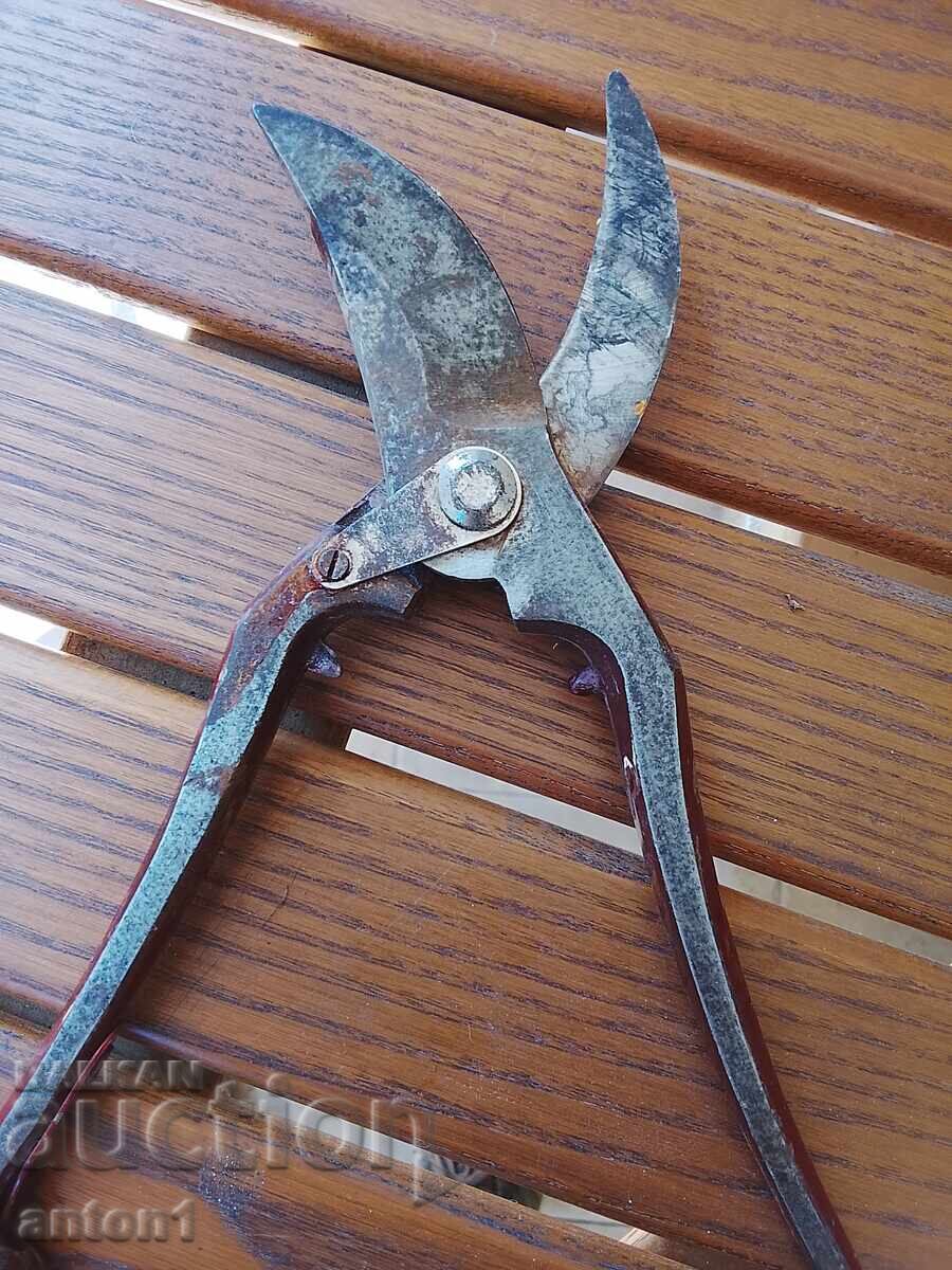 Foarfece cu preț € 1.00 | 1.96 BGN