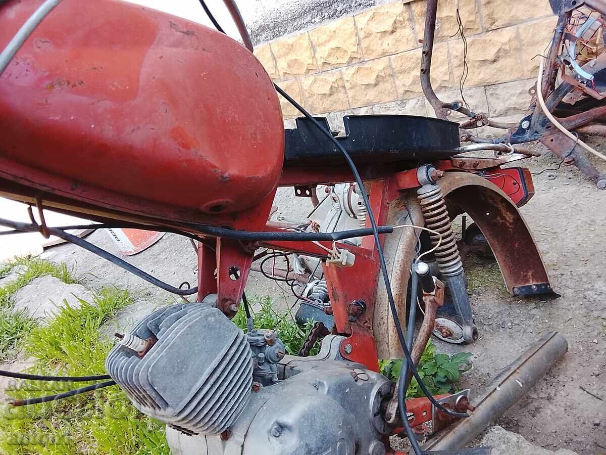 Cadru Carpați cu preț € 15.00 | 29.34 BGN