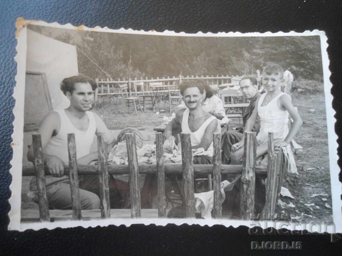 Παλιά φωτογραφία, 8.VIII.1954, Βίτοσα, ορεινό καταφύγιο Μομίνα σκάλα