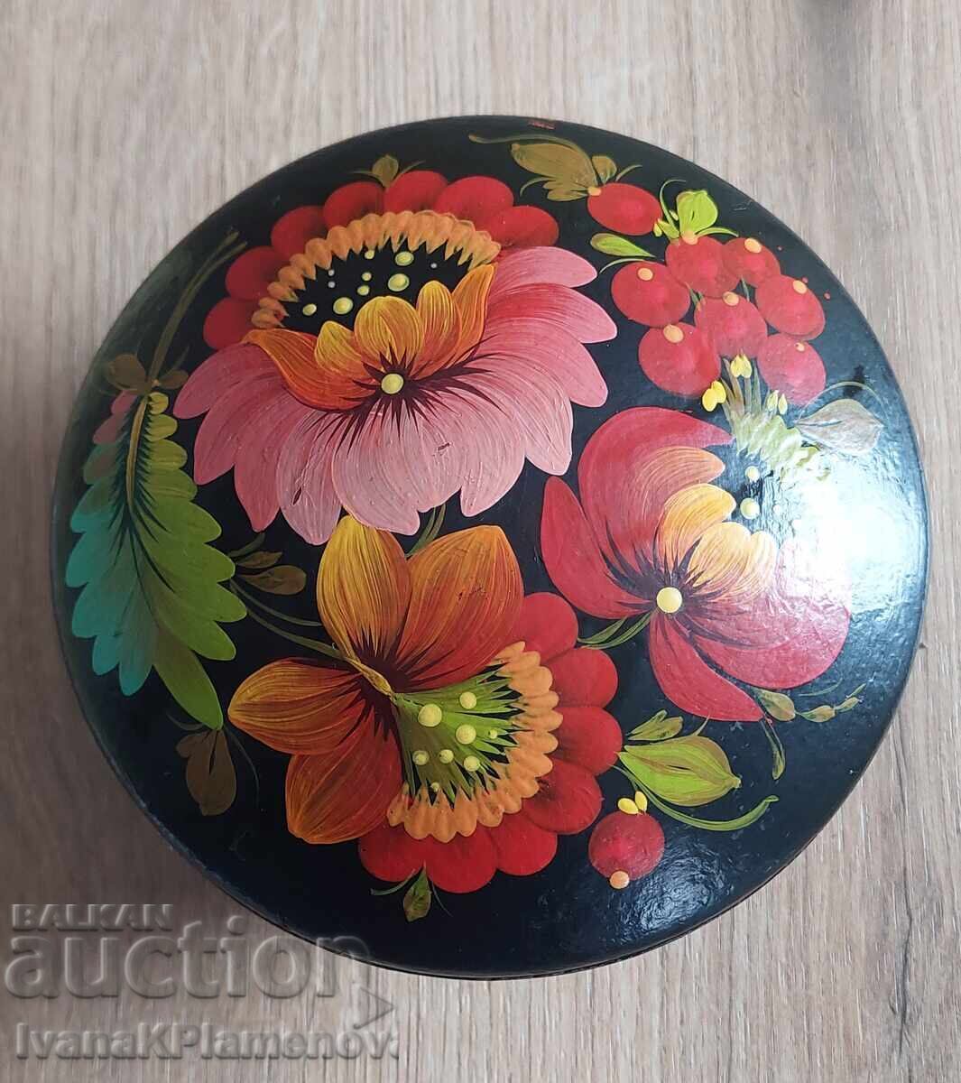 Licitație Cutie Hohloma Rusia pentru cunoscători Licitație Cutie Hohloma Rusia pentru cunoscători