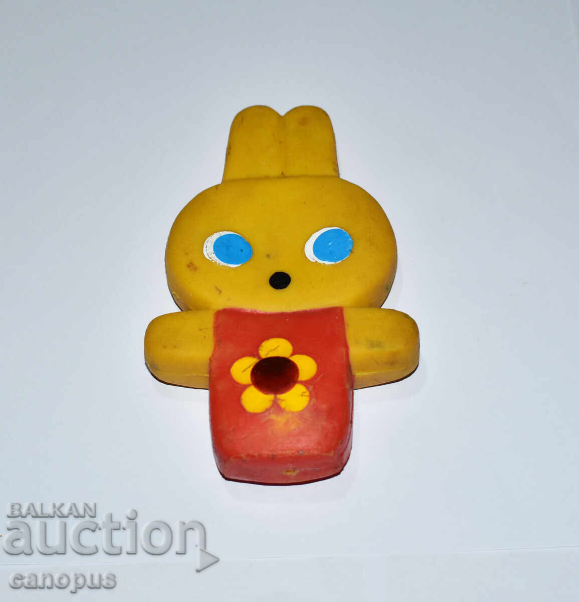 Jucărie din cauciuc iepuraș - Jucărie veche pentru copii iepure din perioada socialistă cu preț € 7.00 | 13.69 BGN Jucărie din cauciuc iepuraș - Jucărie veche pentru copii iepure din perioada socialistă cu preț € 7.00 | 13.69 BGN