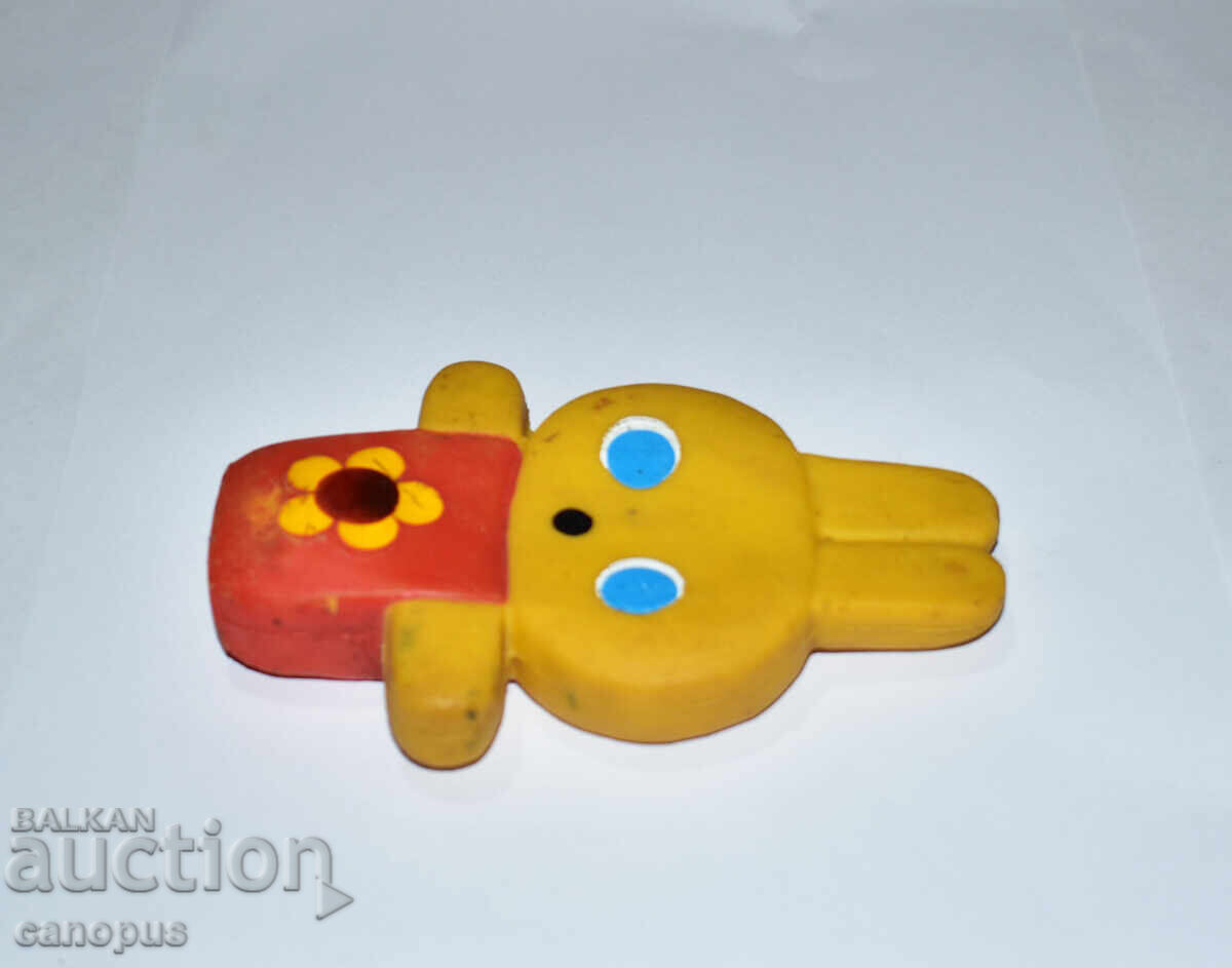 Jucărie din cauciuc iepuraș - Jucărie veche pentru copii iepure din perioada socialistă - 5 Jucărie din cauciuc iepuraș - Jucărie veche pentru copii iepure din perioada socialistă - 5