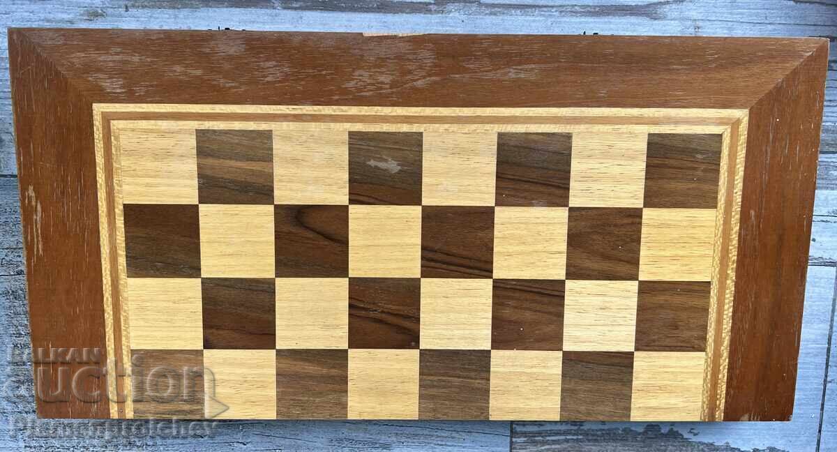 Licitație VECHE TABLĂ DIN PERIOADA SOCIALISTĂ