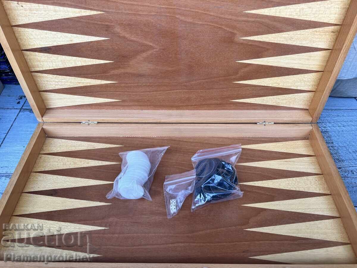 VECHE TABLĂ DIN PERIOADA SOCIALISTĂ